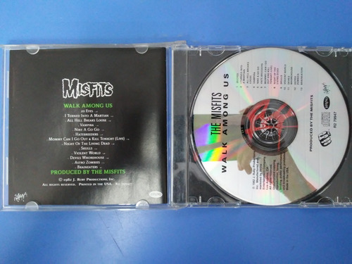 Imagem 2 de 2 de Cd - Misfits - Walk Among Us
