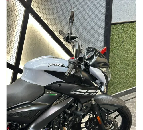 Pulsar Ns 200 Fi