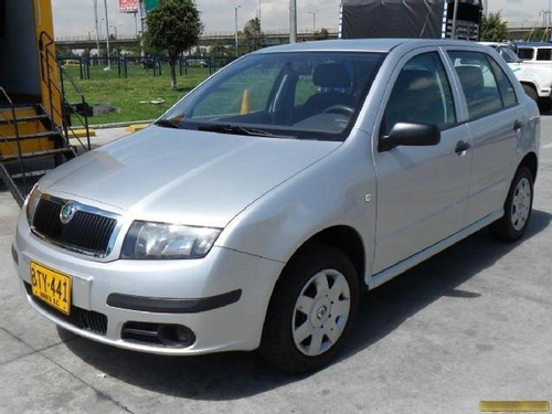 Caucho Empaque Sello Goma Puerta Skoda Fabia Classic