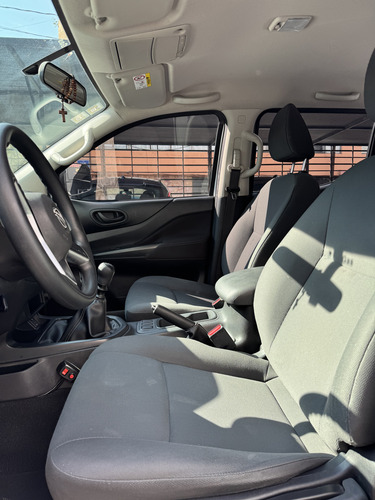 Nissan Frontier 2.5 Se Dc 4X2 Mt
