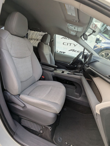 Toyota Sienna 2.5 Le Hev At
