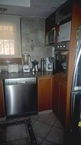 Casa En Venta 5 Ambientes En Lanús Este