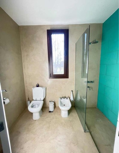 Casa En Venta - 3 Dormitorios 3 Baños - 258mts2 -terreno 10,600- Monte