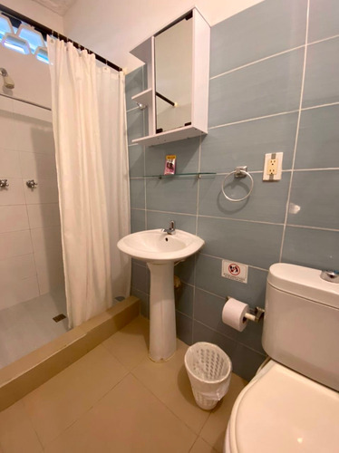 Imagen 2 de 14 de Apartaestudios En Crespo Cómodos /seguros/ Bien Ubicados