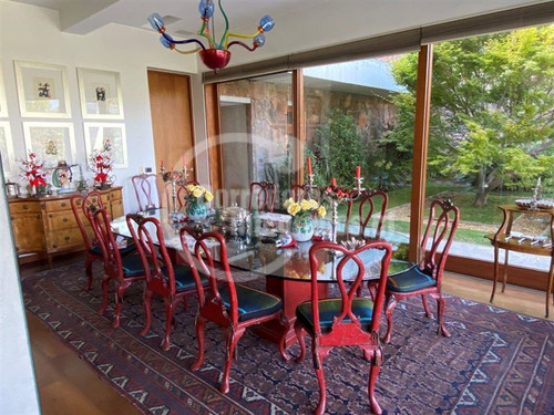 Casa En Arriendo De 5 Dorm. En Lo Barnechea