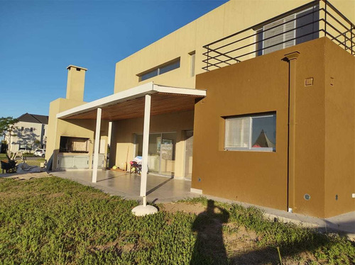 Imagen 7 de 14 de Puertos Escobar Barrio Vistas