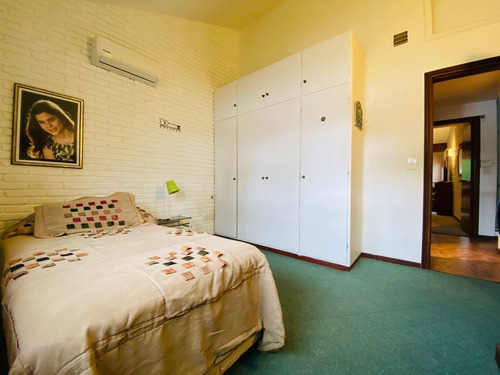 Casa En Venta De 7 Dormitorios O Mas En Playa Mansa