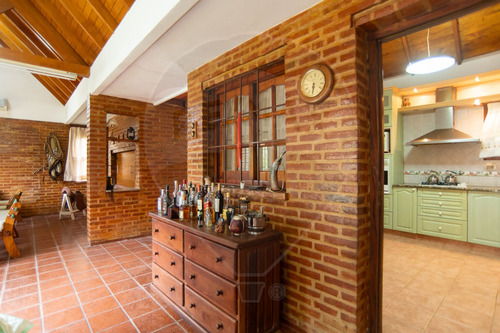 Casa En Venta La Plata