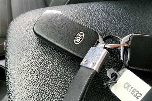 Imagen 12 de 15 de Kia Forte 4 Pts L, 20l, Tm6, A/ac, Sin Encedido Boton, R-1