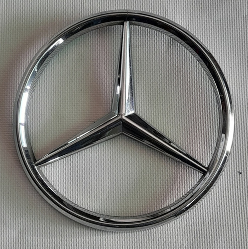 Emblema De Parrilla Mercedes Benz