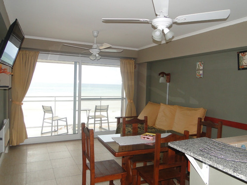 Imagen 10 de 14 de Departamento 2 Ambientes Frente Al Mar