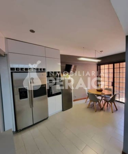 Se Vende Townhouse 209m2 En La Boyera