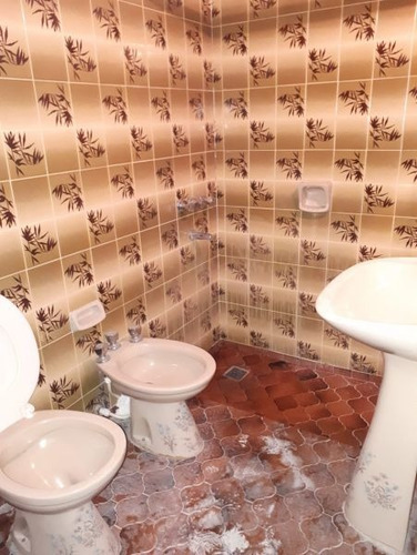 Casa De Tres Dormitorios En Barrio Chateau Carreras, Córdoba