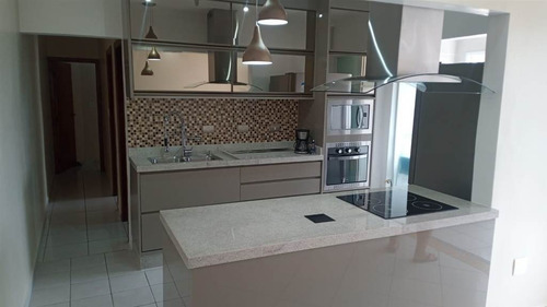 Apartamento 02 Dormitórios ,bairro Guilhermina. - Sil422