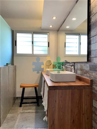Casa En La Península De Punta Del Este En Venta - Seis Dormitorios Y Piscina - Ref : Eqp3144