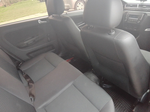 Imagen 2 de 15 de Volkswagen Gol Gol Trend