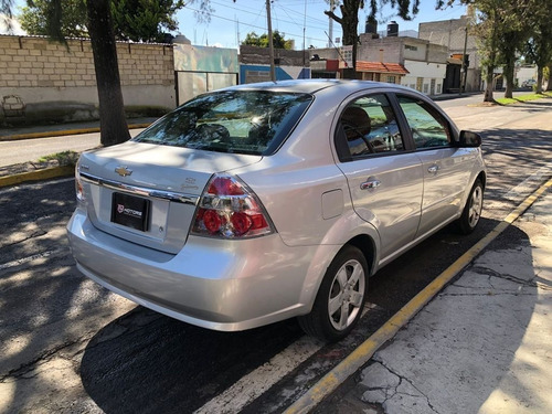 Imagen 6 de 14 de Chevrolet Aveo 2018 Lt