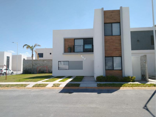 Casa En Venta En Los Olivos, Gómez Palacio, Durango