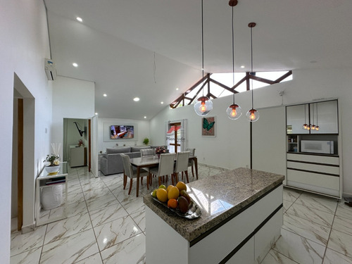 Chácara Com 2 Casas Com Lago Antes Do Centro De Ibiúna - Código 2112 - R$ 640 Mil
