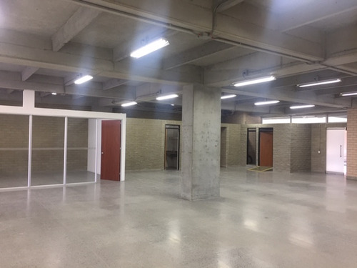 Arriendo Bodega Comercial En Medellín Avenida Guayabal