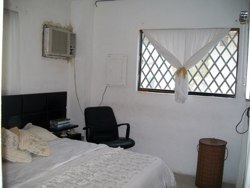 Imagen 11 de 16 de Casa De 3 Habitaciones, 10 P/e, 2 Locales Comerciales Y Anexo