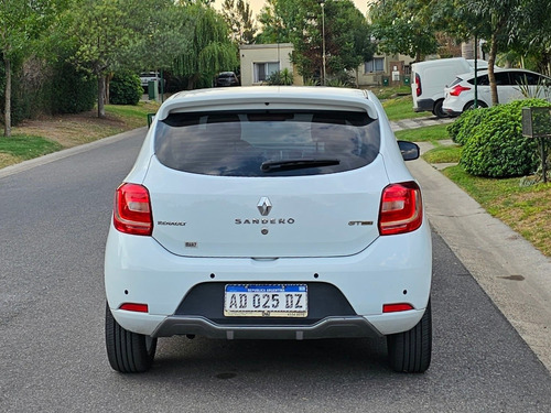 Imagen 12 de 15 de Renault Sandero 1.6 Gt Line 105cv