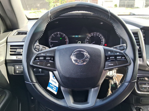 Ssangyong Gran Musso 4x4 2023 - Revisado Mecanicamente