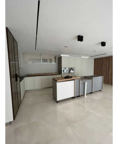 Venta / Alquiler Apartamento Urb. La Arboleda. Maracay