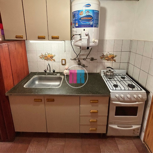 Duplex En Costa Azul Al Frente, Espacio Vehicular Propio, Patio Con Parrilla Y Lavadero. Urquiza 578