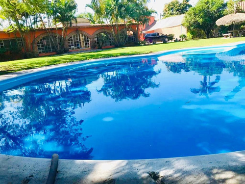 Imagen 3 de 14 de Cuernavaca Bugambilias $6,000.00 Minimo 2 Dias , 17 Personas