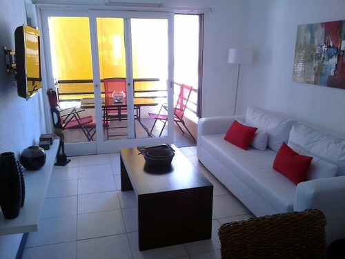 Imagen 3 de 14 de Venta De Apto 1 Dorm Y Medio Con Renta
