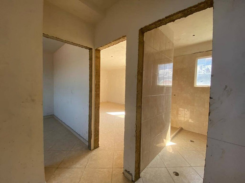 Imagen 9 de 15 de Century 21 Vende Excelente Townhouse