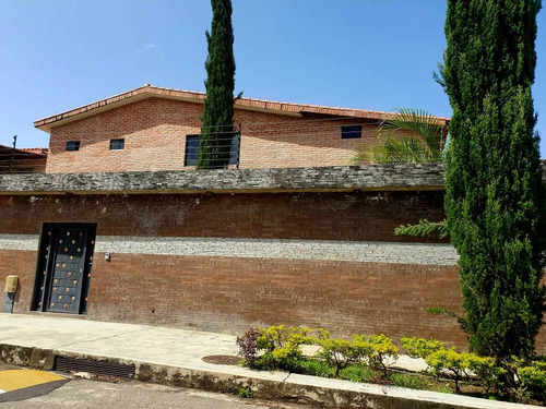 Se Vende Casa En Urb . Piedras Pintada Trigal Norte, Valencia