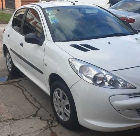 Peugeot 207 2013 1.4 Active 75cv