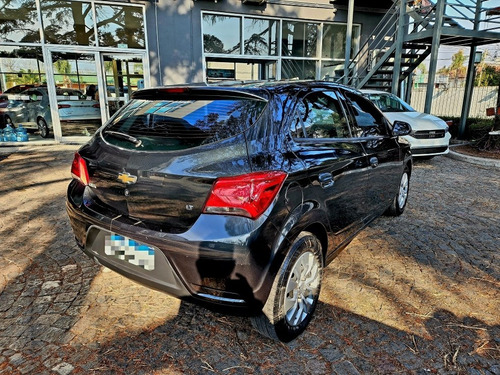 Imagen 11 de 14 de Chevrolet Onix 1.4 5ptas Lt 2017 68.000km Fcio T/usado