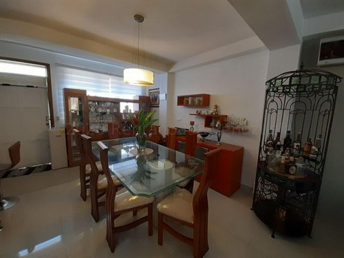 Imagen 7 de 29 de Hermoso Townhouse En Mañongo Naguanagua, El Inmueble Cuenta Con Planta Electrica 100%, Pozo De Agua, 3 Habitaciones, 3 Baños, 2 Puestos De Estacionamiento, Se Vende Semi Amoblado