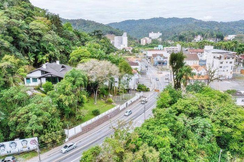 Imagem 14 de 23 de Casa Com 4 Dormitórios, 325 M² - Venda Por R$ 1.600.000,00 Ou Aluguel Por R$ 8.000,00/ano - Centro (blumenau) - Blumenau/sc - Ca0329