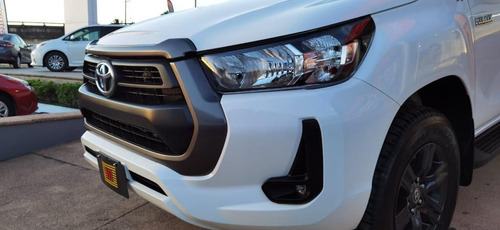 Imagen 12 de 15 de Toyota Hilux 2021 2.7 Cabina Doble Sr Mt
