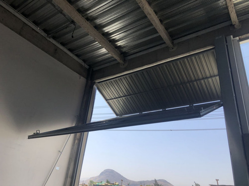 Arriendo Nuevo Bodegas 315 M2 De Galpón Y 83 M2 De Oficinas,