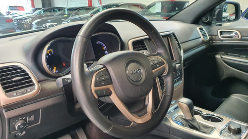 Jeep Grand Cherokee 5.7 Limited Lujo 4x4 At