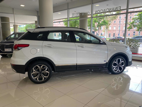 Imagen 4 de 13 de Baic X55 Honor Turbo / Martelli Automotores