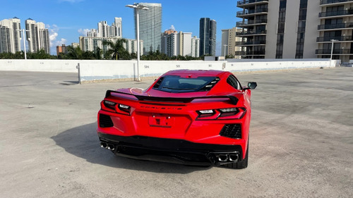 Imagen 17 de 21 de Chevrolet Corvette Stingray 2lt Z51