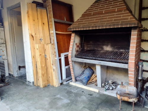 Casa En Venta 4 Ambientes +departamento En Haedo
