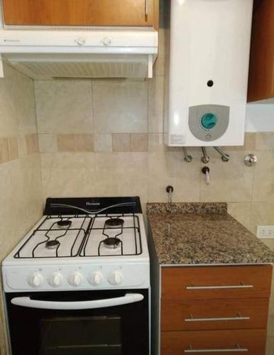 Imagen 3 de 7 de Excelente Departameto En Pichincha Con Patio