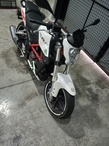 Imagen 4 de 21 de Benelli Tnt 25 250 Año 2017 Impecable Original Segundo Dueño