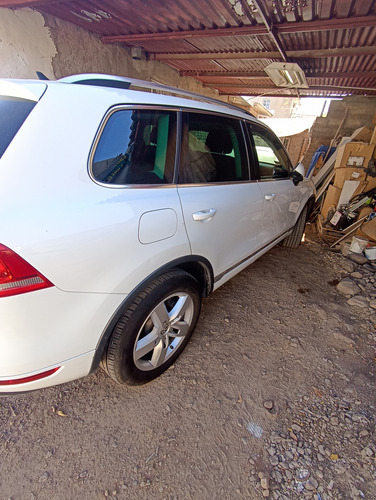 Volkswagen Touareg 3.0 V6 A-v8 T Diesel Paq Multimedia At