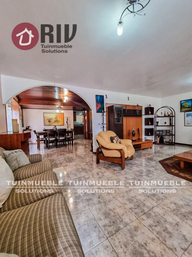 Venta - Quinta En Alto Prado. Estado Miranda.