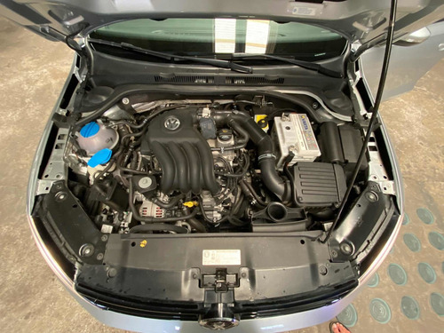 Volkswagen Vento 2.0 Advance 115cv 2015