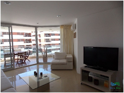 Apartamento En Punta Del Este, Aidy Grill- Ref: 618