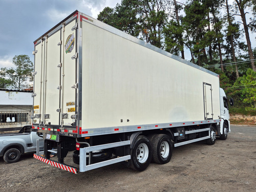 Vw 30330 2023 Bitruck Refrigerado 4 Eixos 8x2 Frigorifico